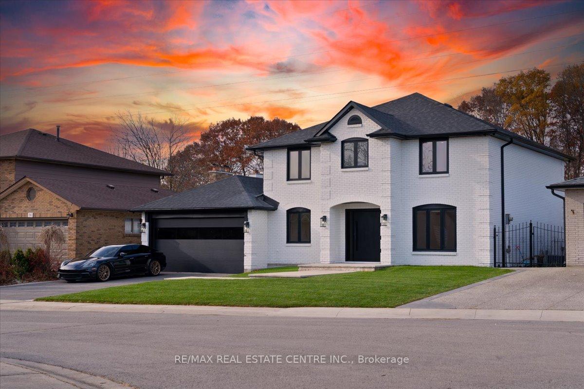 32-elena-court-hamilton-ontario-x13084922