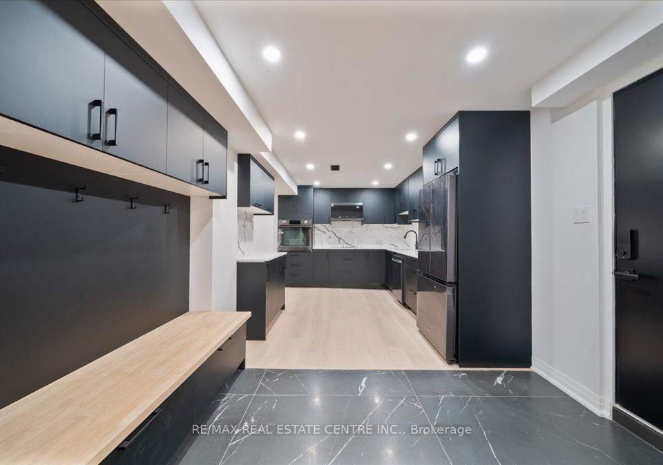 32-elena-court-hamilton-ontario-x13084922