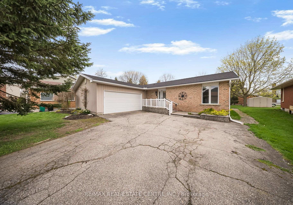 9-village-road-wellesley-ontario-x13085236