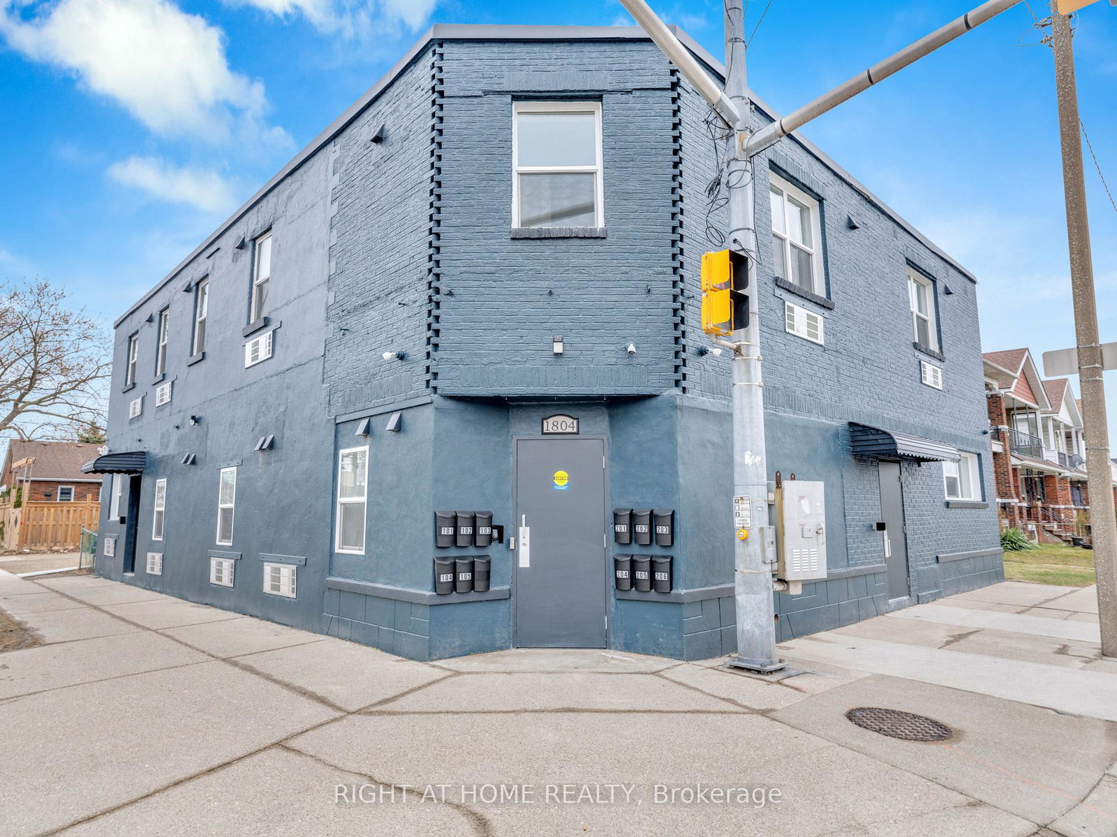 1804-drouillard-road-windsor-ontario-x13085390