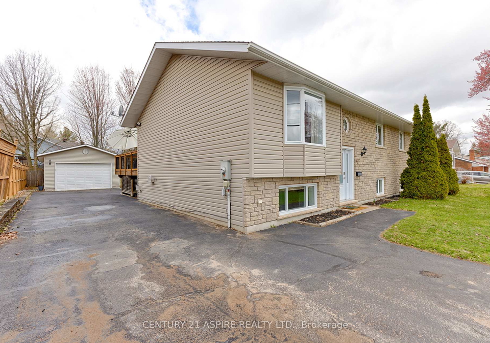 43-selkirk-street-petawawa-ontario-x13085410