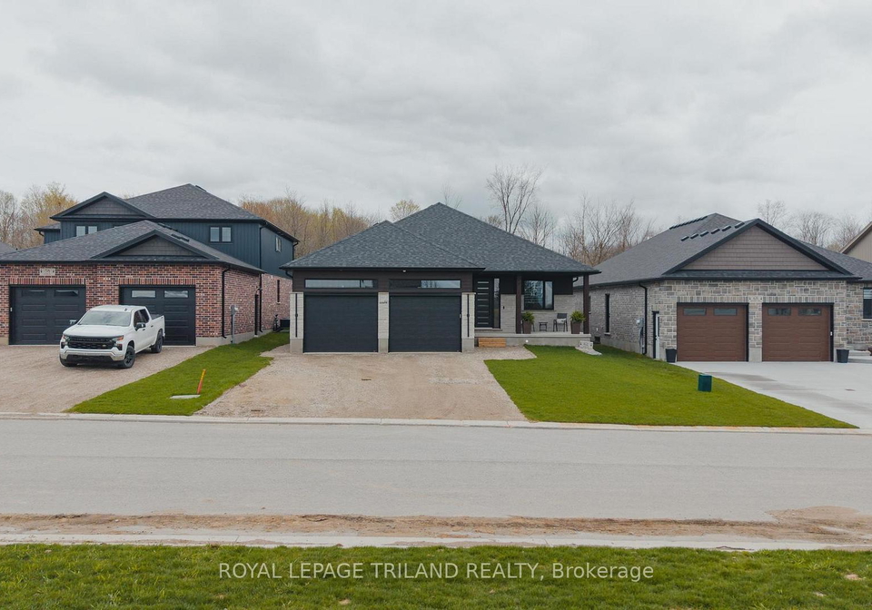62-avery-place-perth-east-ontario-x13085646