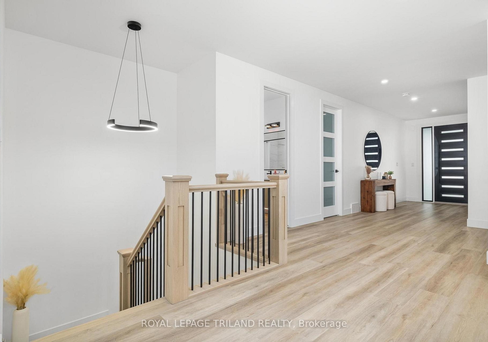 62-avery-place-perth-east-ontario-x13085646