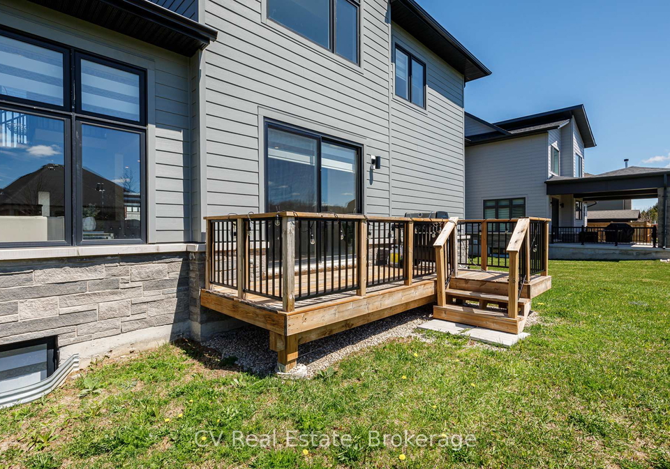 111-stoneleigh-drive-blue-mountains-ontario-x13085676