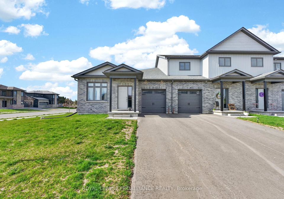 7-griffin-street-prince-edward-county-ontario-x13085942
