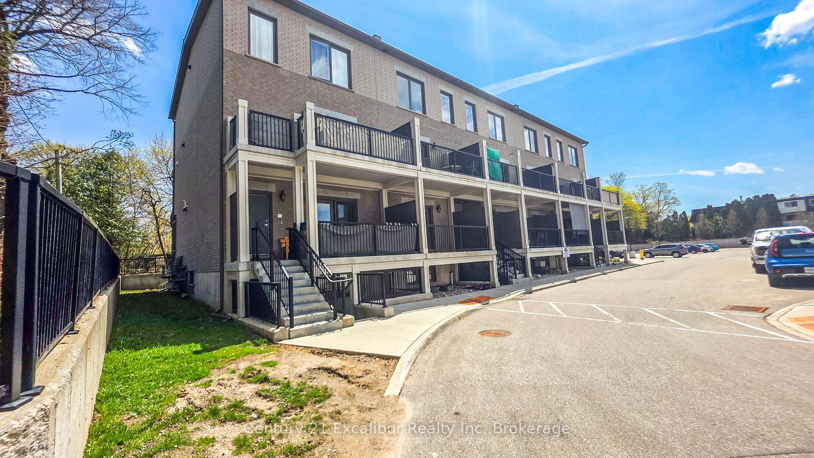 360-queen-street-e-centre-wellington-ontario-x13086572
