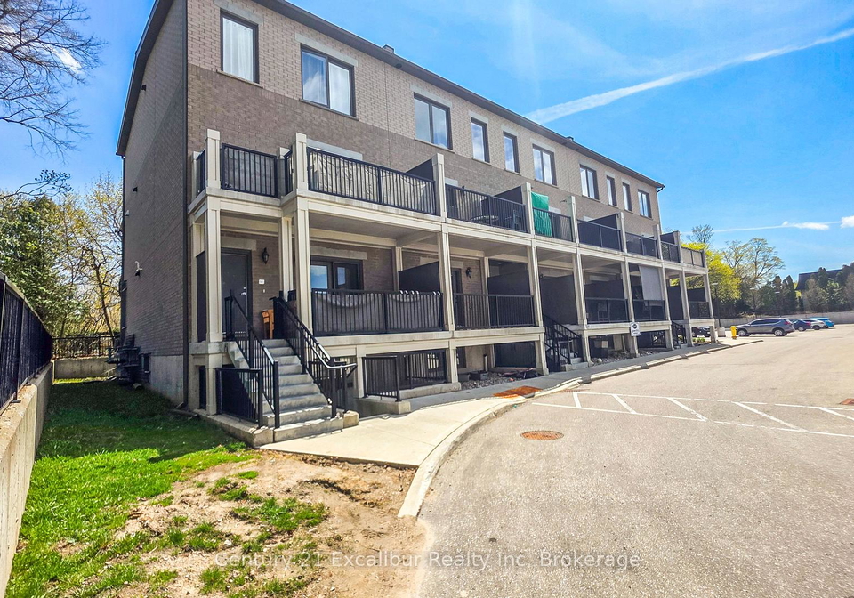 360-queen-street-e-centre-wellington-ontario-x13086572
