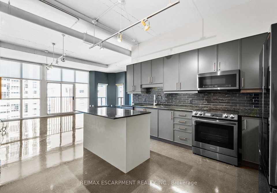 66-bay-street-s-hamilton-ontario-x13086848