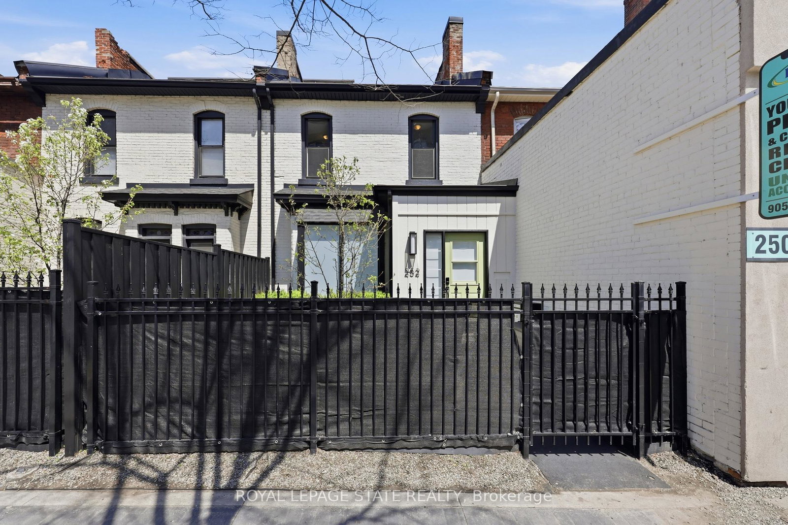 252-king-street-w-hamilton-ontario-x13086962