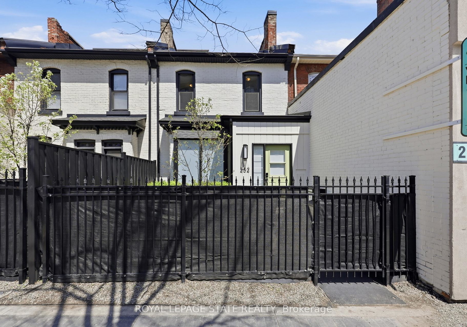 252-king-street-w-hamilton-ontario-x13086962