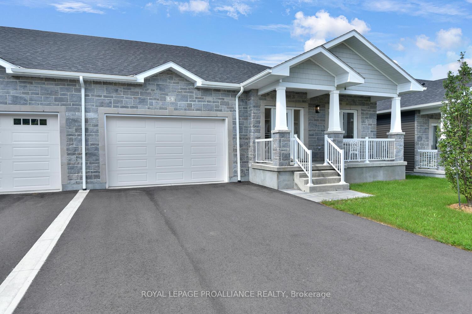 33-douglas-marshall-crescent-brockville-ontario-x13086988