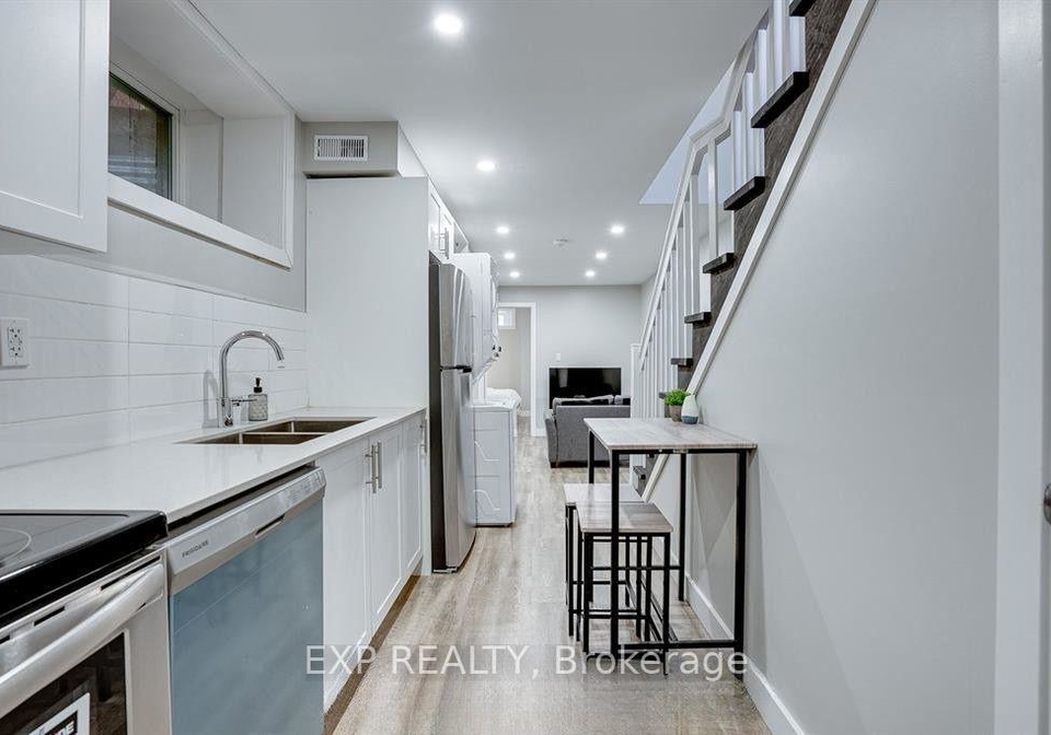 104-wellington-street-n-hamilton-ontario-x13087028