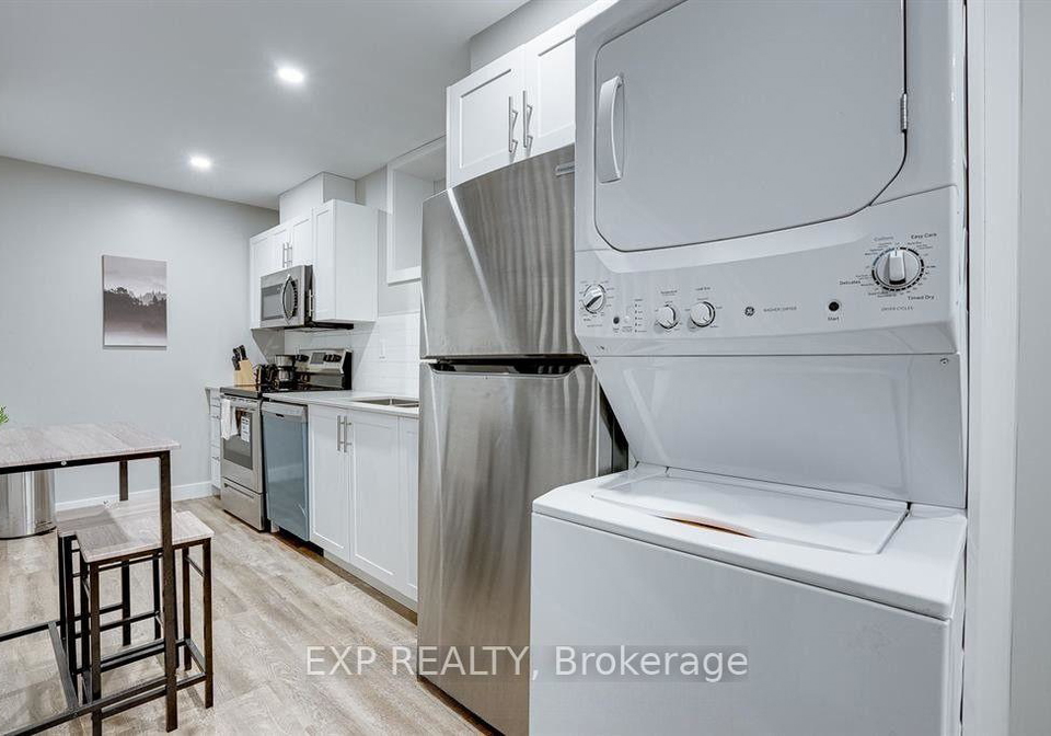 104-wellington-street-n-hamilton-ontario-x13087028