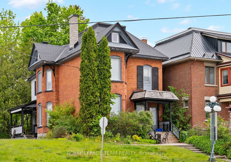 422-donald-b-munro-drive-ottawa-ontario-x13087310