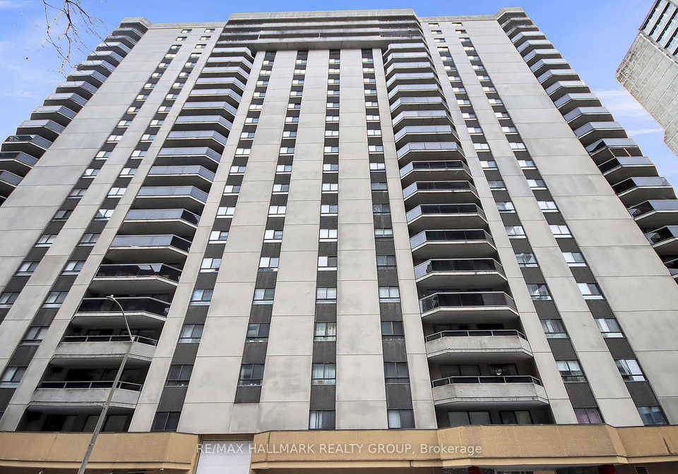 470-laurier-avenue-w-ottawa-ontario-x13087340