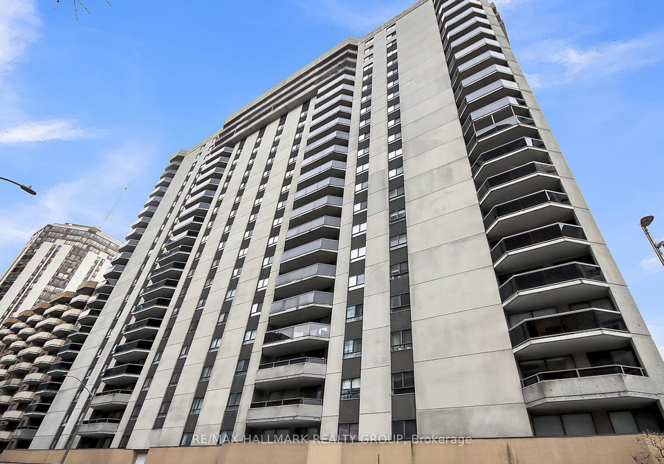 470-laurier-avenue-w-ottawa-ontario-x13087340