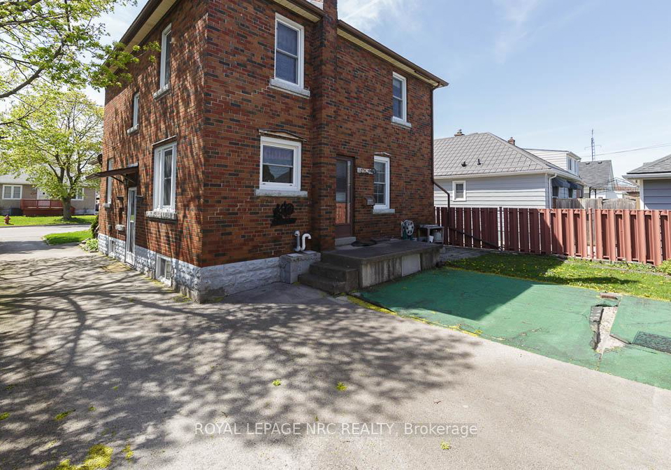 248-wallace-avenue-s-welland-ontario-x13087386