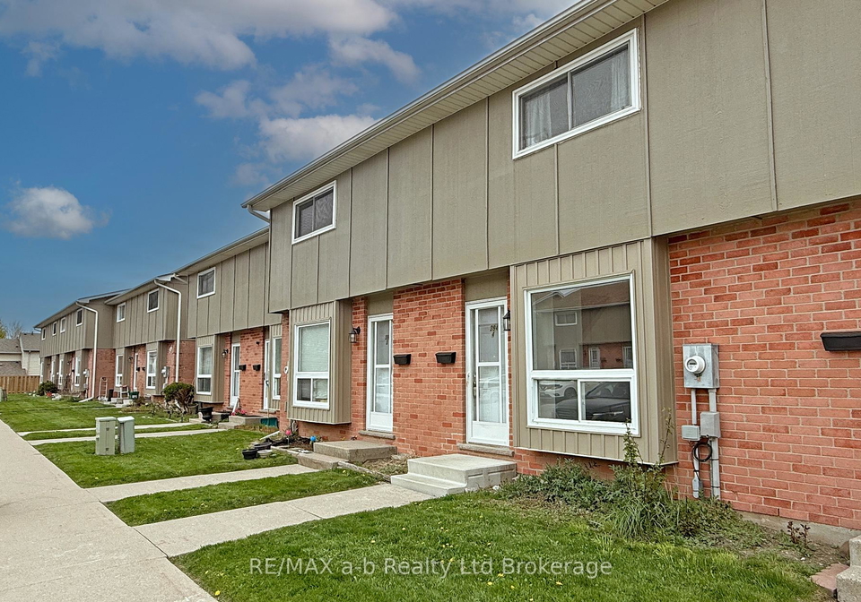 39springbank-avenue-n-woodstock-ontario-x13087622