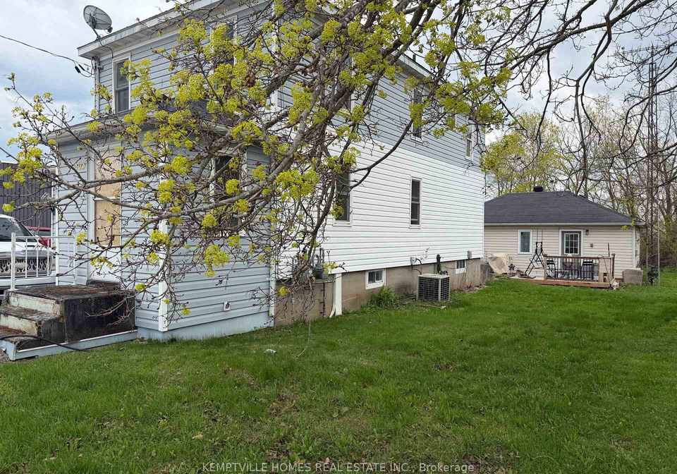 803-st-lawrence-street-prescott-ontario-x13087816