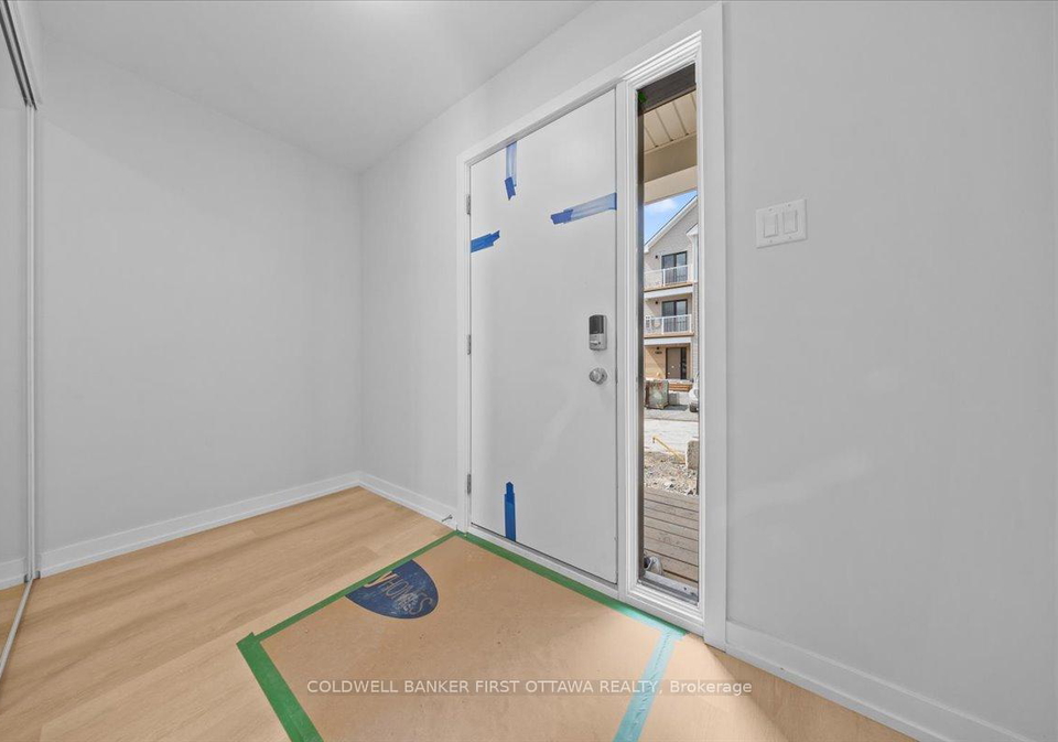 516-celestine-private-ottawa-ontario-x13087990