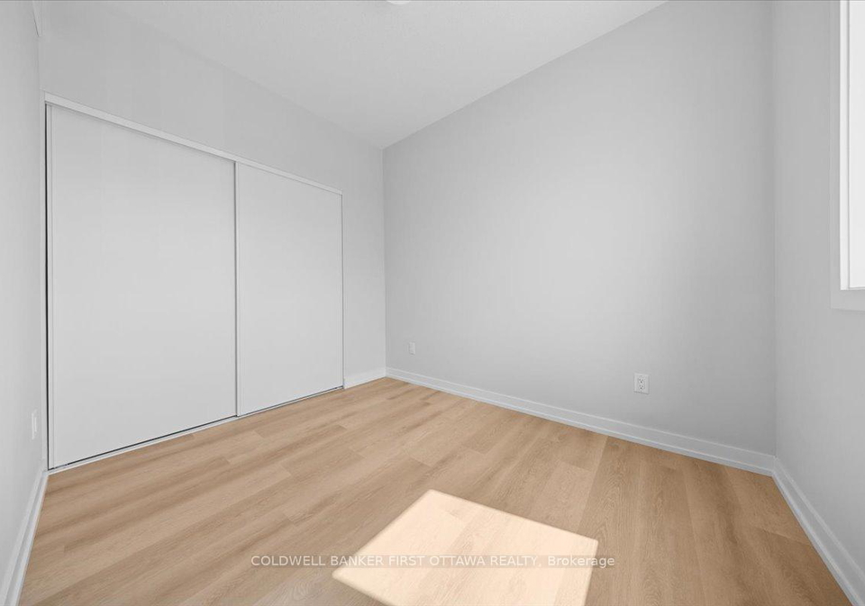 516-celestine-private-ottawa-ontario-x13087990