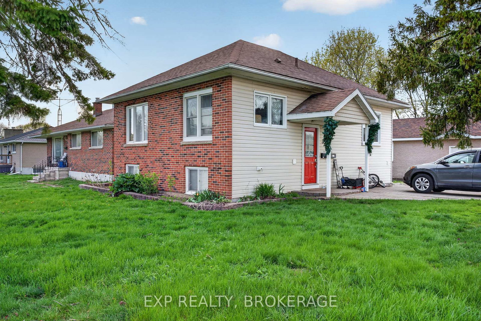 300-herbert-street-gananoque-ontario-x13088100