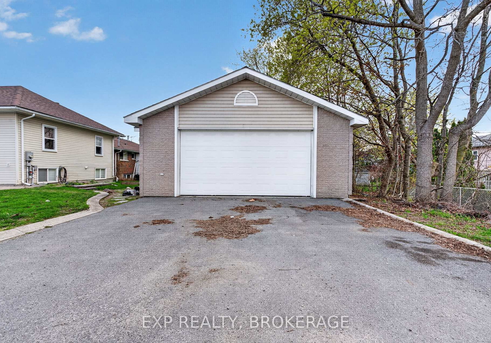 300-herbert-street-gananoque-ontario-x13088100