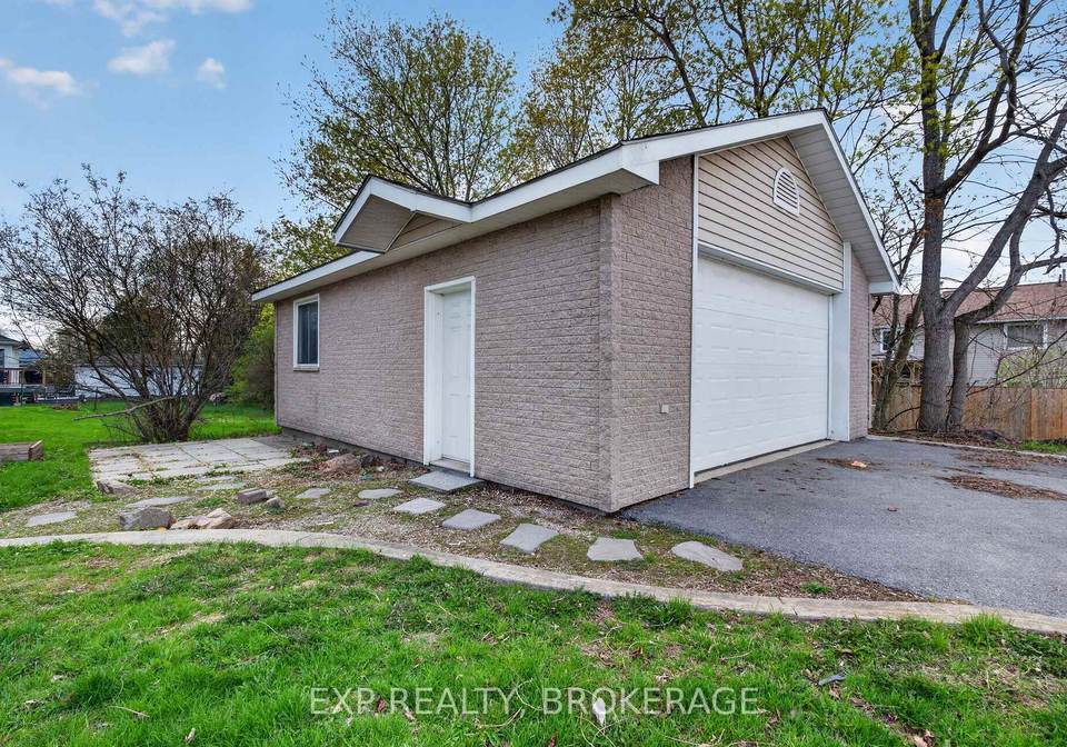300-herbert-street-gananoque-ontario-x13088100