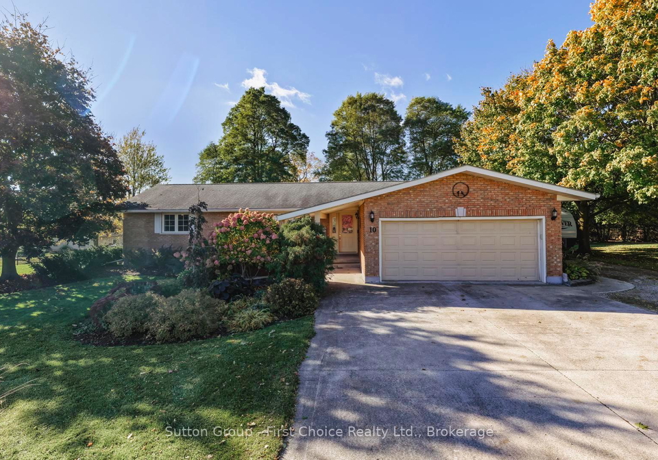 10-bayfield-street-e-huron-east-ontario-x13088184