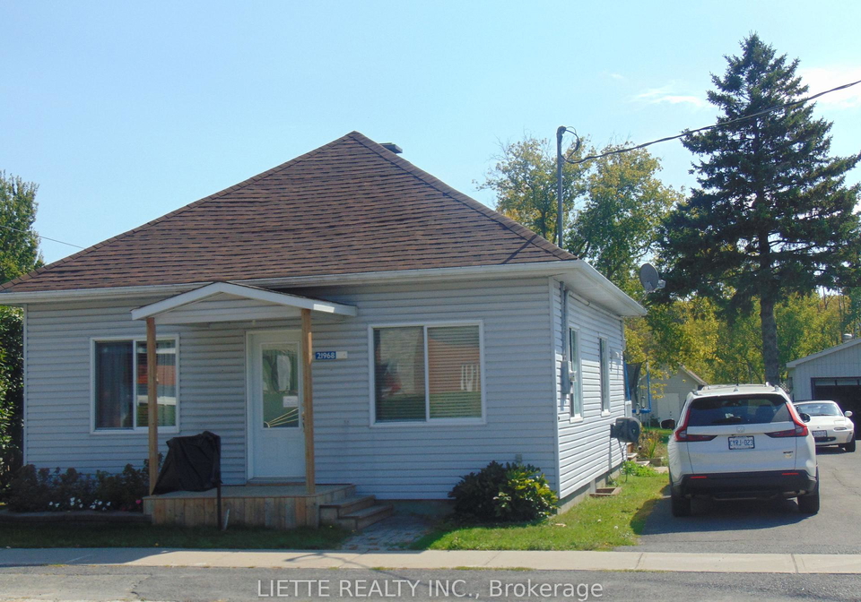 21968-main-street-north-glengarry-ontario-x13088518