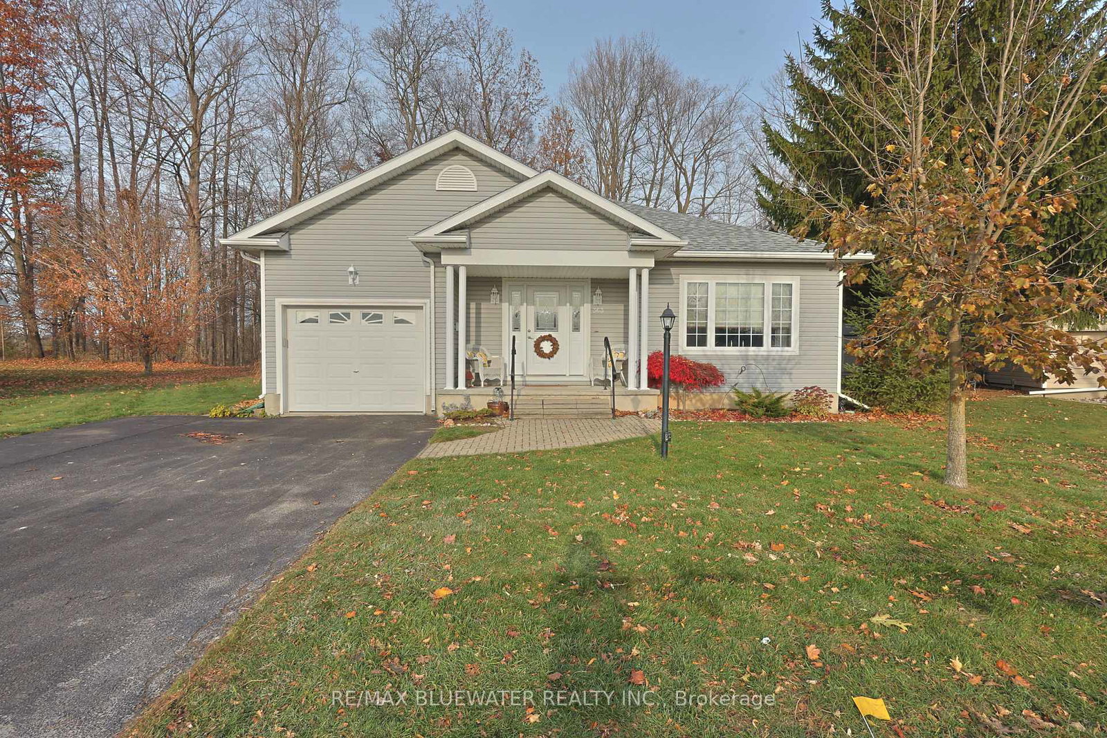 363-shannon-boulevard-south-huron-ontario-x13088520