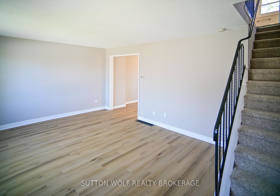 190-southfield-drive-strathroy-caradoc-ontario-x13088582