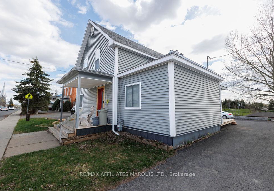 136-alexandria-main-street-s-north-glengarry-ontario-x13088706