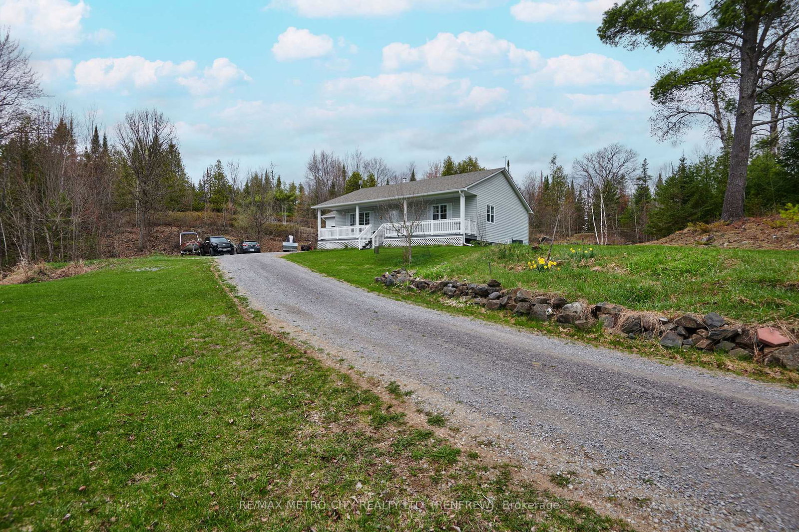 1003-grant-road-greater-madawaska-ontario-x13088714