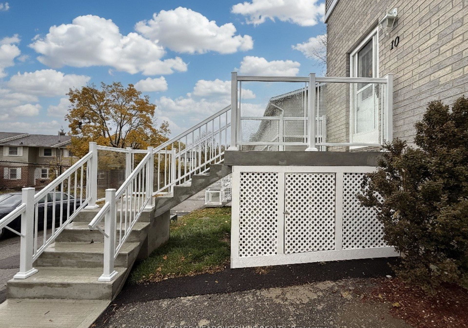 648-doon-village-road-kitchener-ontario-x13088972