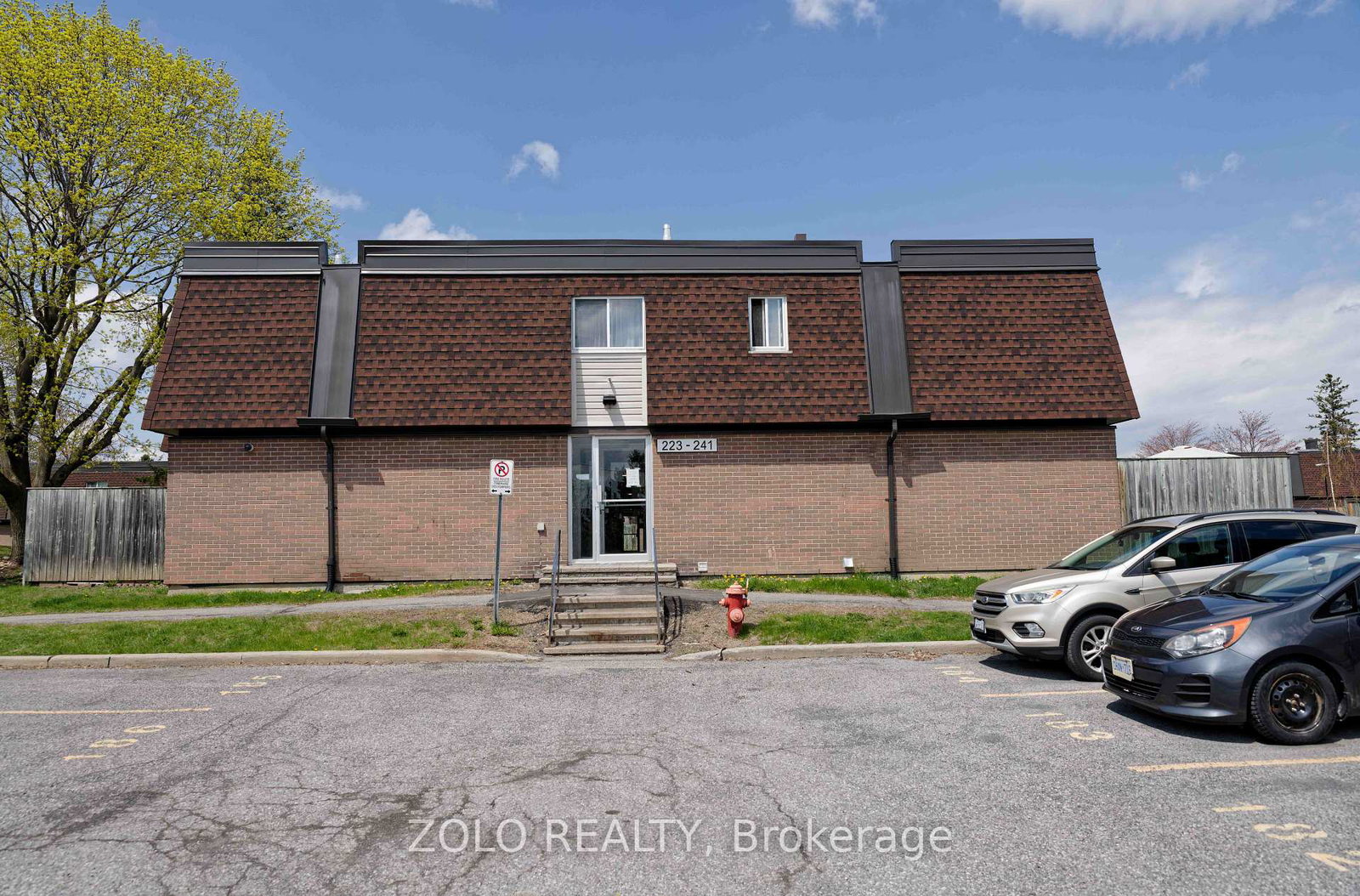 241-ridgepark-private-ottawa-ontario-x13089034