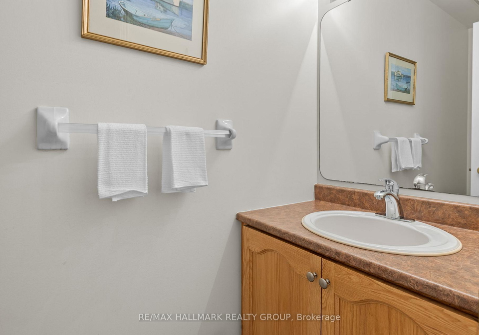 16-maxton-private-ottawa-ontario-x13089110