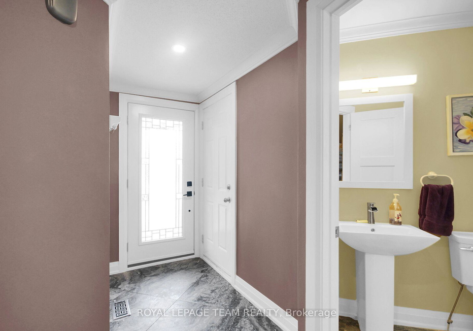 18-longshire-circle-ottawa-ontario-x13089144