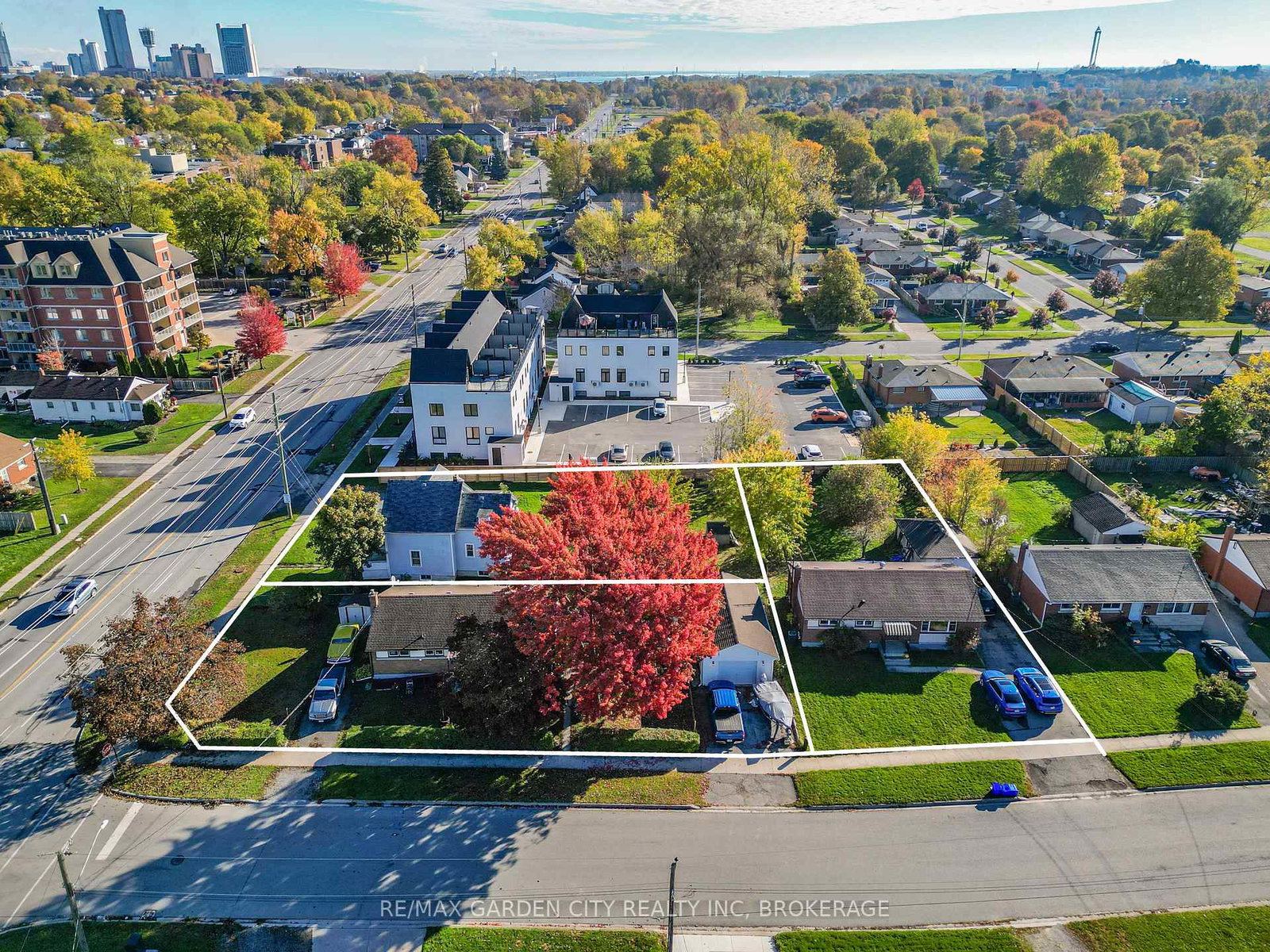 6560-mcleod-road-niagara-falls-ontario-x13089170