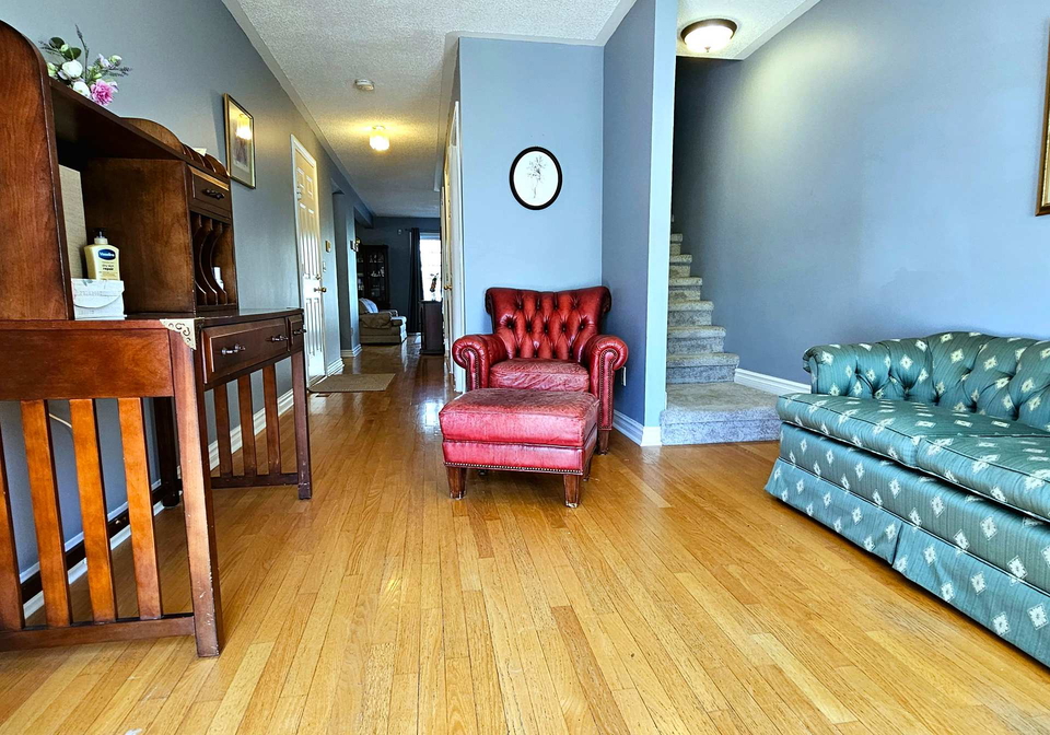 1-south-park-st-street-quinte-west-ontario-x13089224