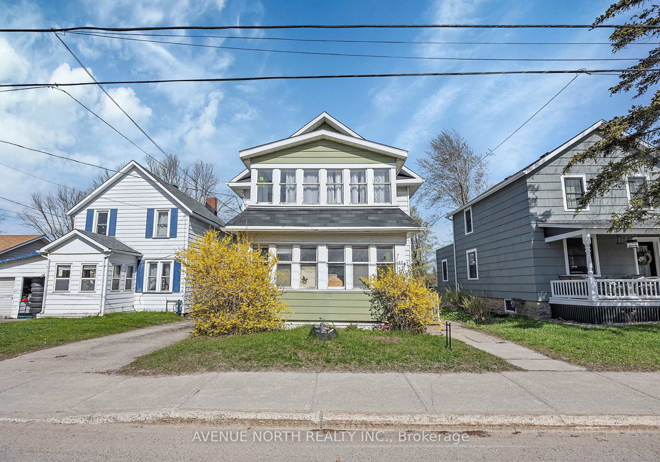 143-brockville-street-smiths-falls-ontario-x13089290