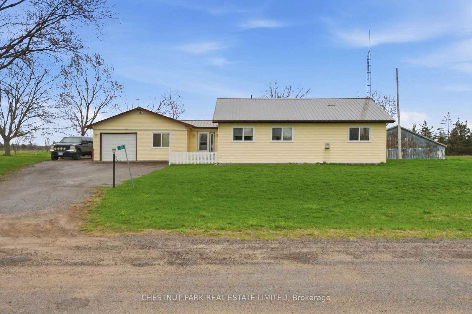 34-royal-road-prince-edward-county-ontario-x13089482