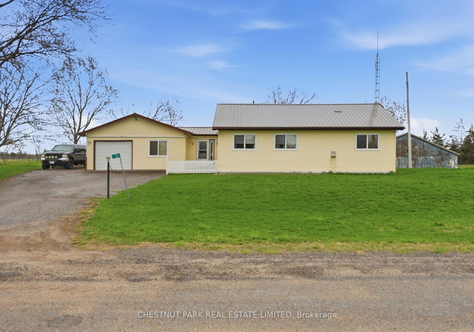 34-royal-road-prince-edward-county-ontario-x13089482