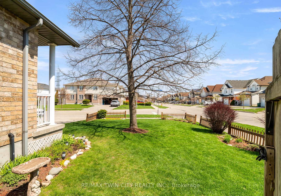 92-snowdrop-crescent-kitchener-ontario-x13089658