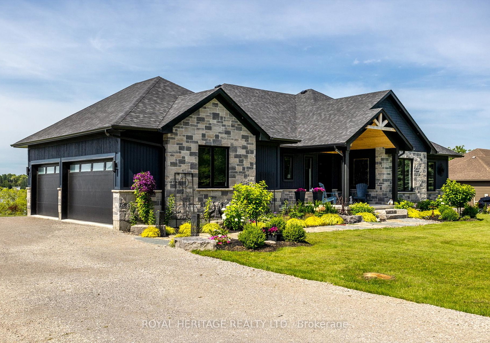 74-fire-route-70-route-trent-lakes-ontario-x13089884