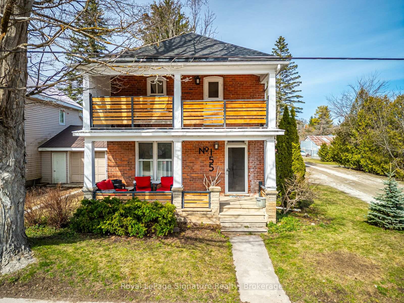 155-clark-street-blue-mountains-ontario-x13089898