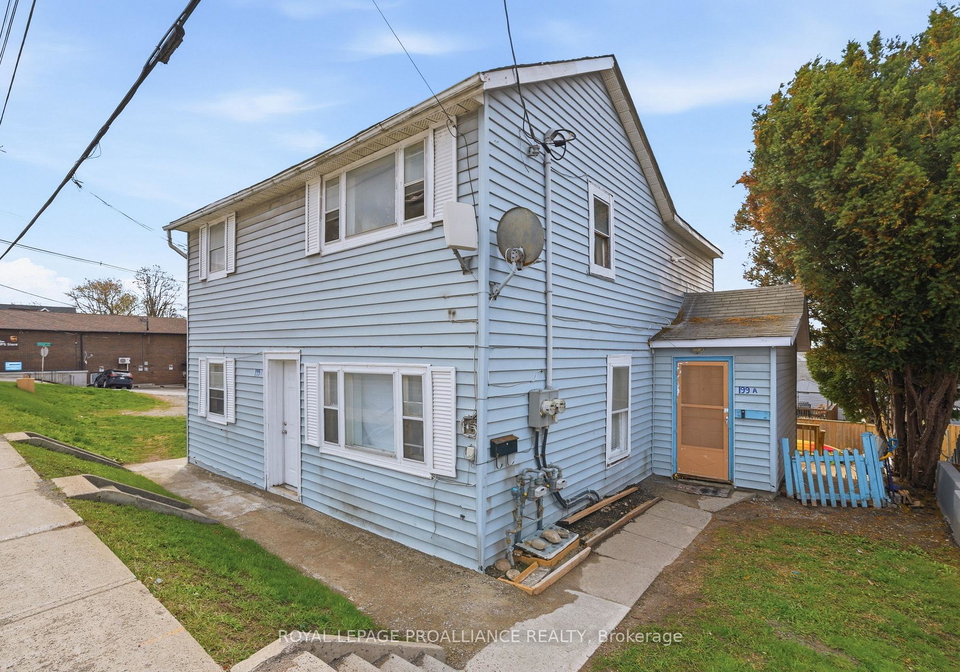 199-dundas-street-e-quinte-west-ontario-x13090052