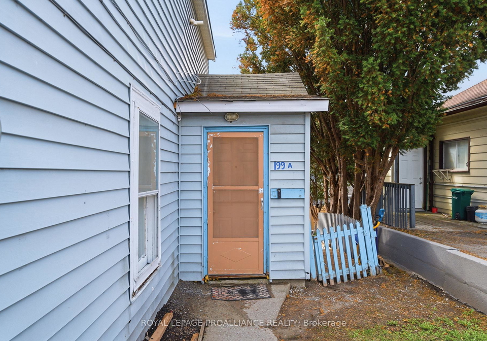 199-dundas-street-e-quinte-west-ontario-x13090052