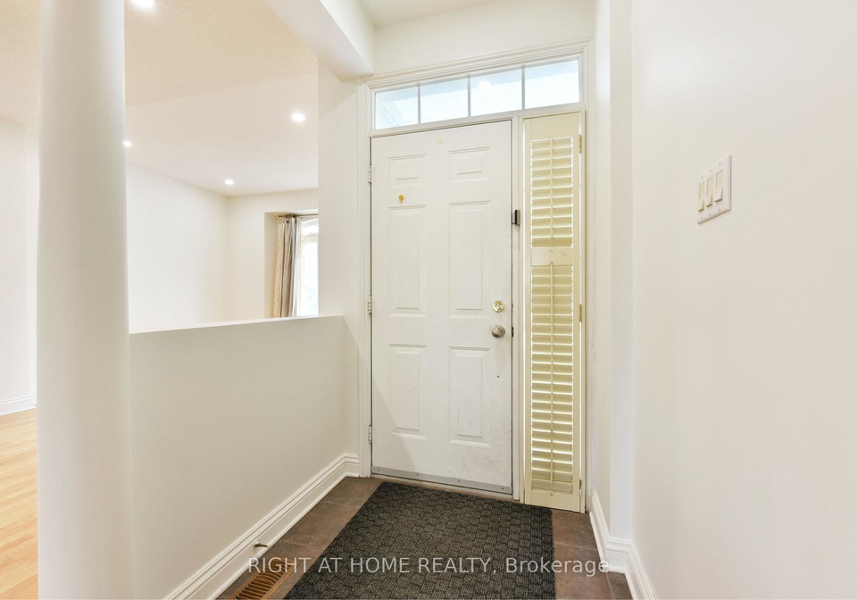 11-cheltonia-way-kanata-ontario-x13090256