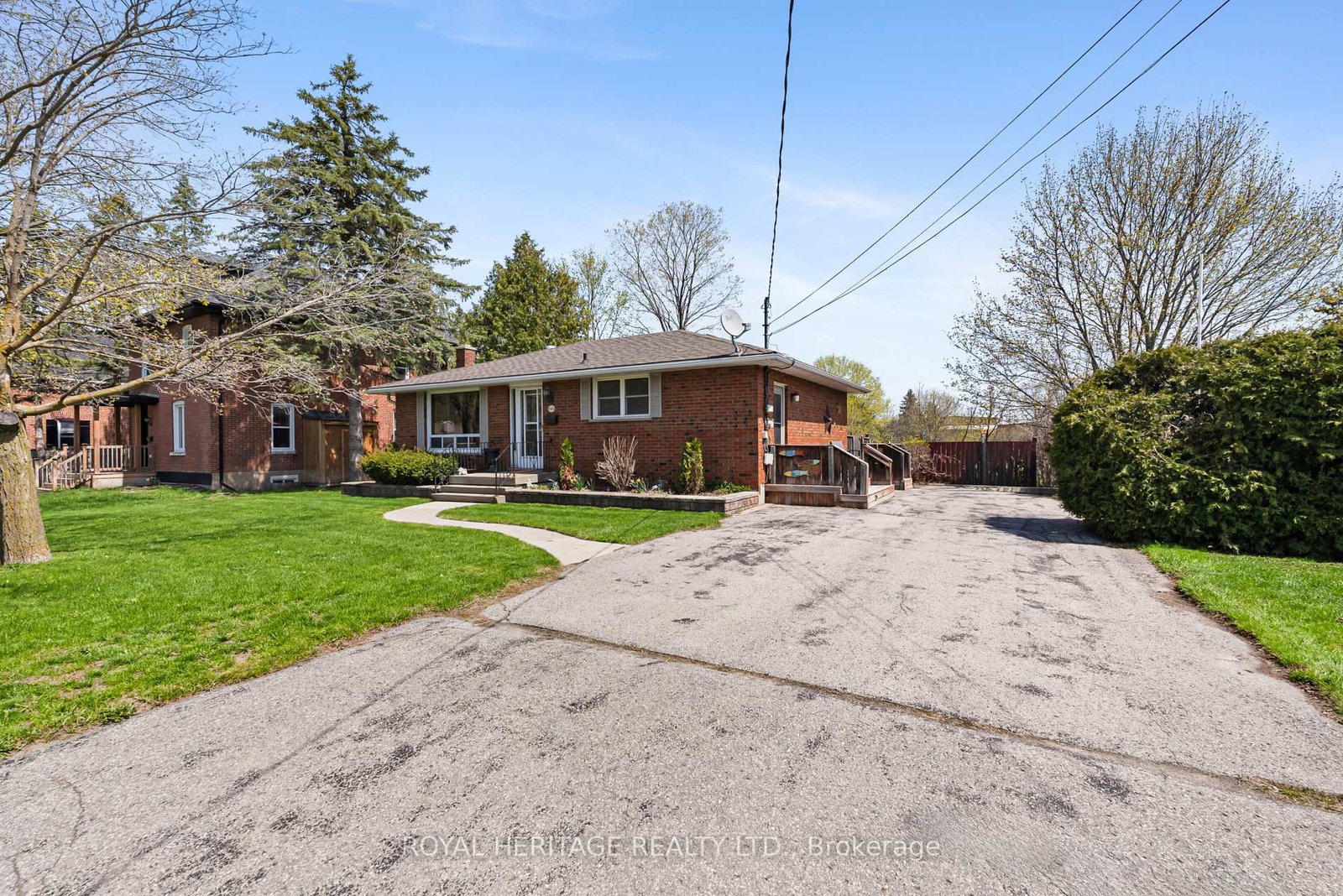 60-st-patrick-street-kawartha-lakes-ontario-x13090324